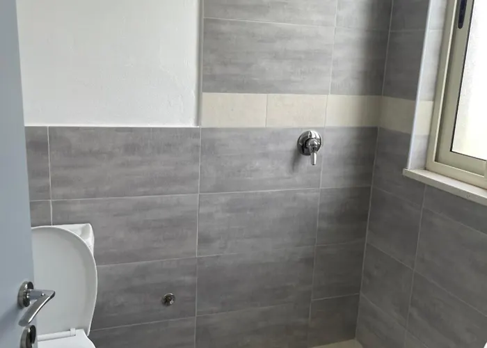 アパートホテル Lumnik - Shengjin- &