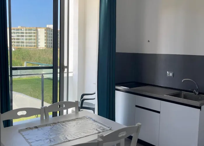 アパートホテル Lumnik - Shengjin- & 3*