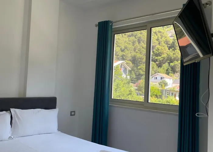 Lumnik - Shengjin- & 3*